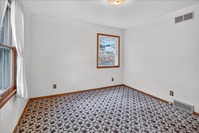 1005 South Street, Stoughton, WI 53589