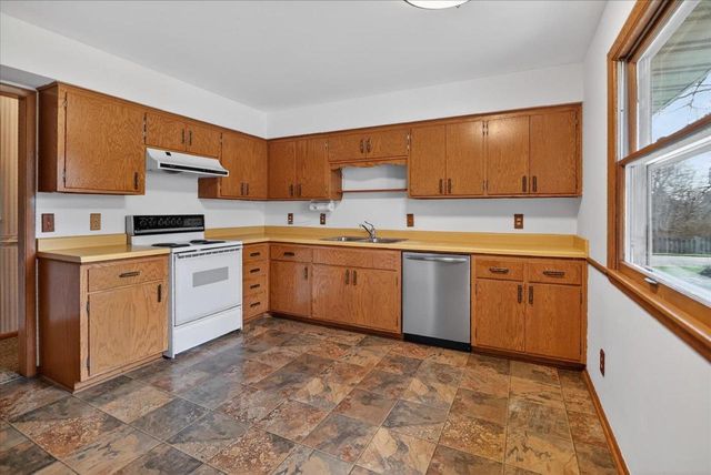 1005 South Street, Stoughton, WI 53589