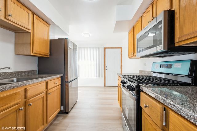 4907 N Harlem Avenue 1, Chicago, IL 60656