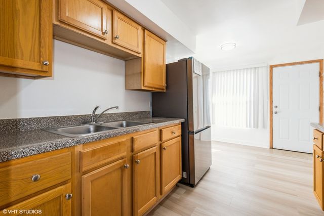 4907 N Harlem Avenue 1, Chicago, IL 60656