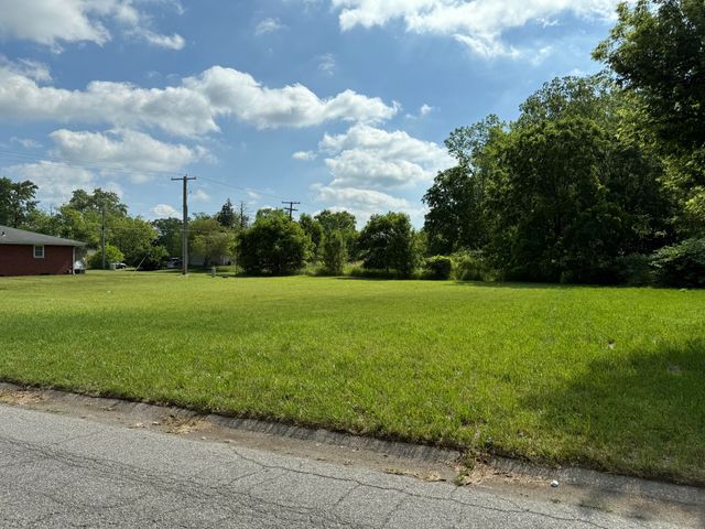 6033 Taft Place, Merrillville, IN 46410