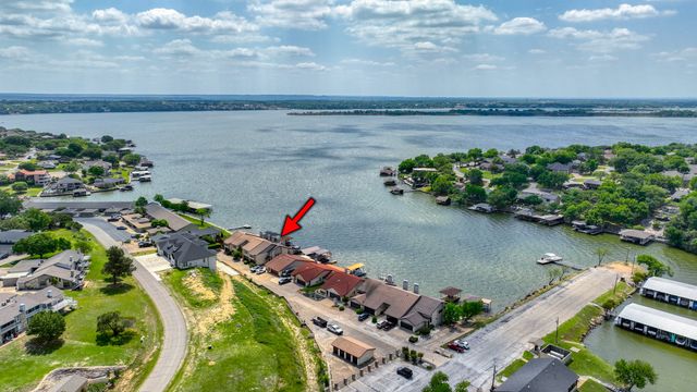 5122 La Vista Court, Granbury, TX 76049