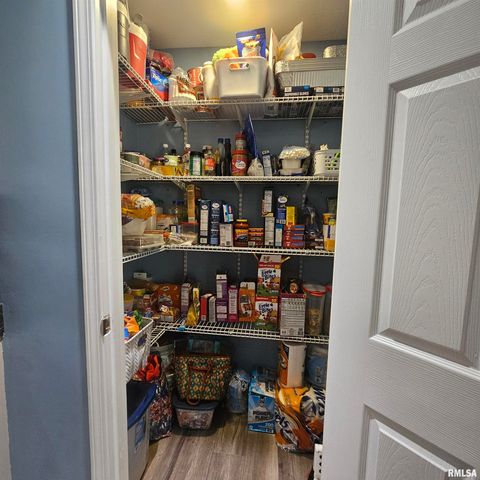 1011 Blueberry Hill Avenue, Mt Vernon, IL 62864