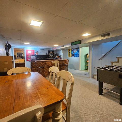 1011 Blueberry Hill Avenue, Mt Vernon, IL 62864