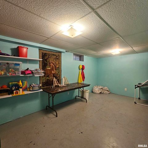 1011 Blueberry Hill Avenue, Mt Vernon, IL 62864