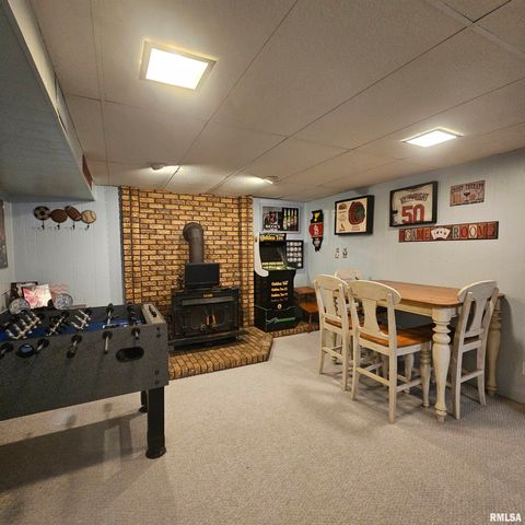 1011 Blueberry Hill Avenue, Mt Vernon, IL 62864