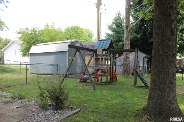 1011 Blueberry Hill Avenue, Mt Vernon, IL 62864