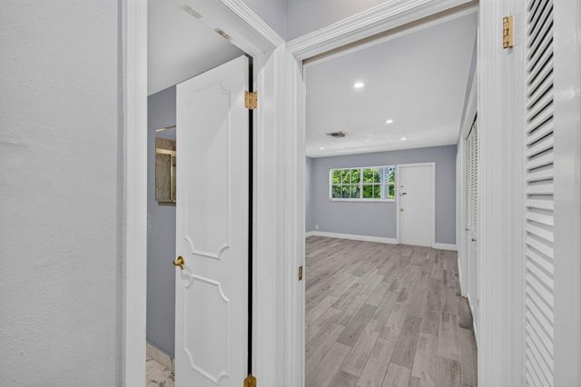 2820 NE 30th Street 9, Fort Lauderdale, FL 33306