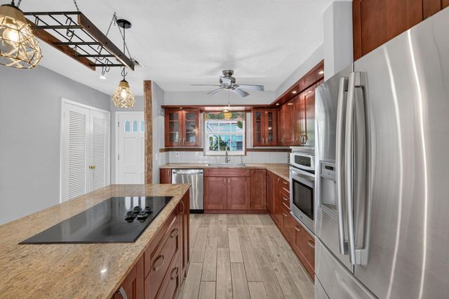 2820 NE 30th Street 9, Fort Lauderdale, FL 33306