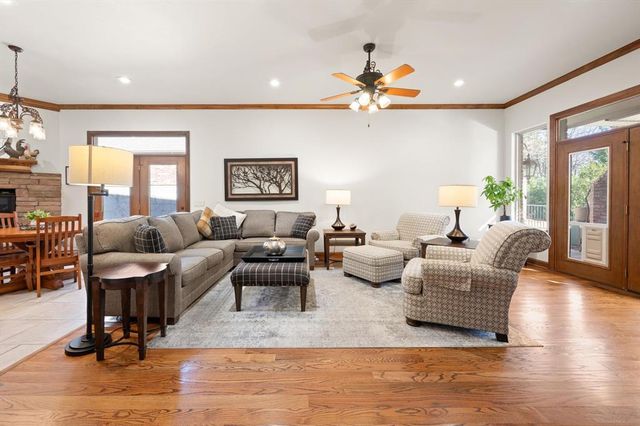 3824 Villas Creek Court, Edmond, OK 73003