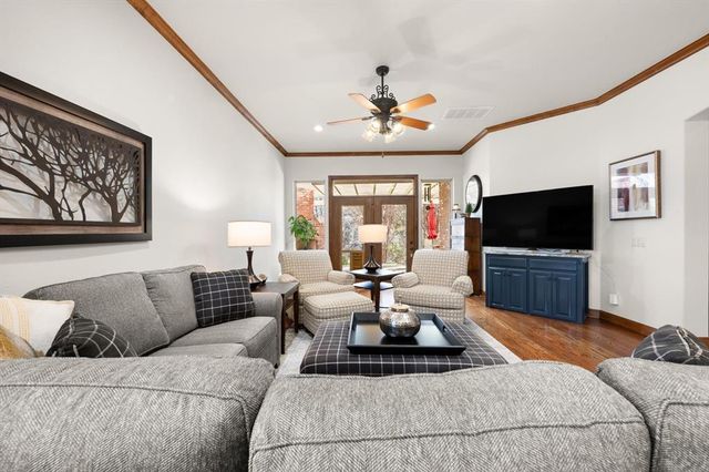 3824 Villas Creek Court, Edmond, OK 73003