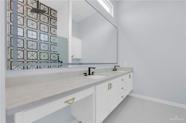 1901 Lake Point Drive, Mission, TX 78572