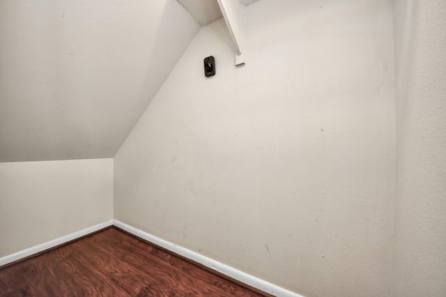 6334 Chevy Chase Drive 17, Houston, TX 77057