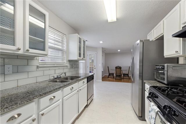 4802 Lake Park Terrace, Acworth, GA 30101