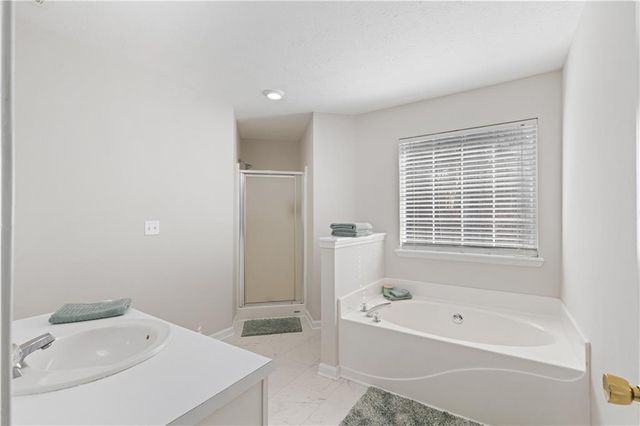 4802 Lake Park Terrace, Acworth, GA 30101