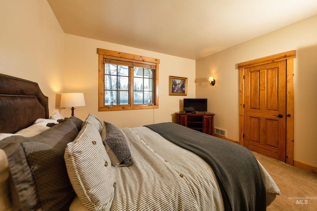 1389 Hearthstone Court 17-E, McCall, ID 83638 photo 19