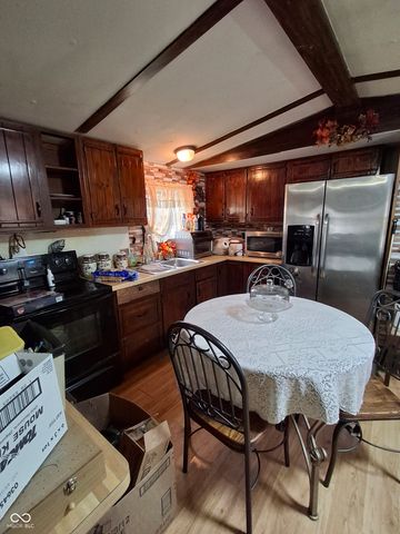 102 S Hooker Street, Brooklyn, IN 46111