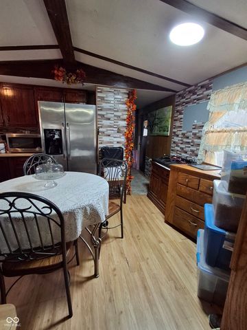 102 S Hooker Street, Brooklyn, IN 46111