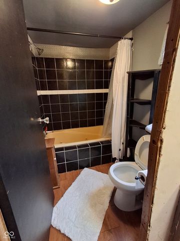 102 S Hooker Street, Brooklyn, IN 46111