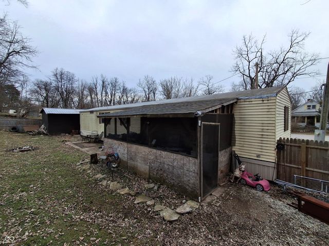 102 S Hooker Street, Brooklyn, IN 46111