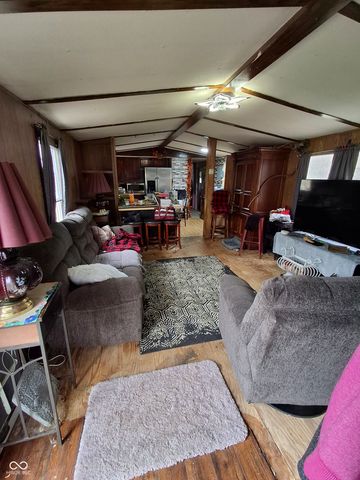 102 S Hooker Street, Brooklyn, IN 46111