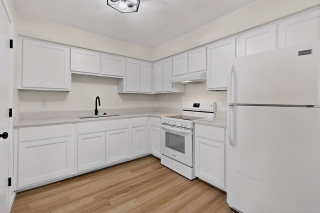 3325 Corona Drive NW, Albuquerque, NM 87120