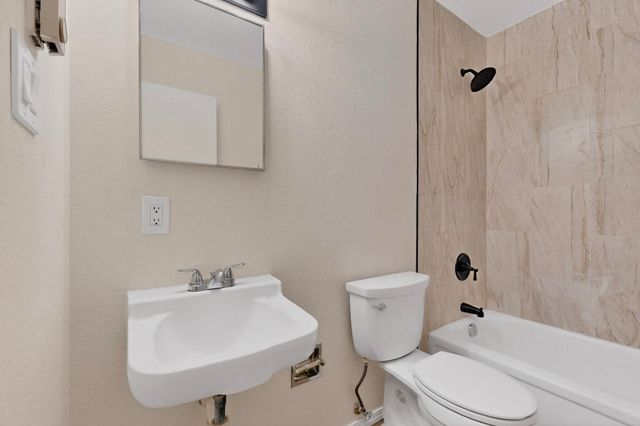 3325 Corona Drive NW, Albuquerque, NM 87120