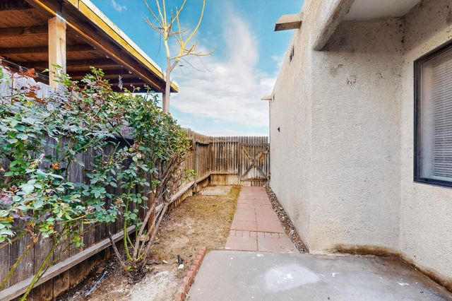 3325 Corona Drive NW, Albuquerque, NM 87120