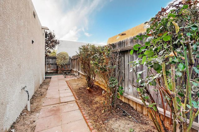 3325 Corona Drive NW, Albuquerque, NM 87120