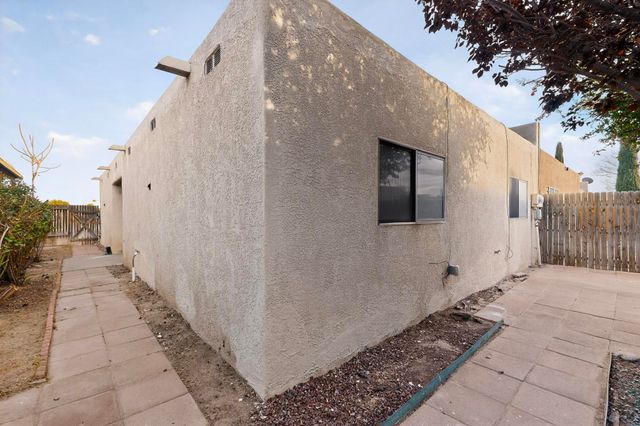 3325 Corona Drive NW, Albuquerque, NM 87120