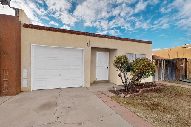 3325 Corona Drive NW, Albuquerque, NM 87120