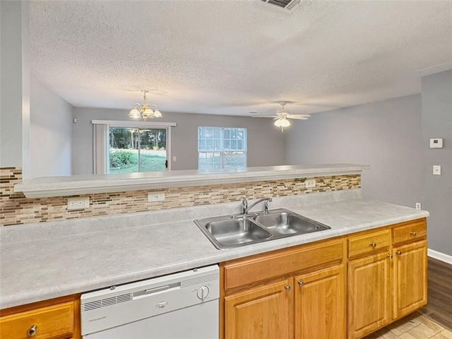 5331 CREEKVIEW Way, Morrow, GA 30260