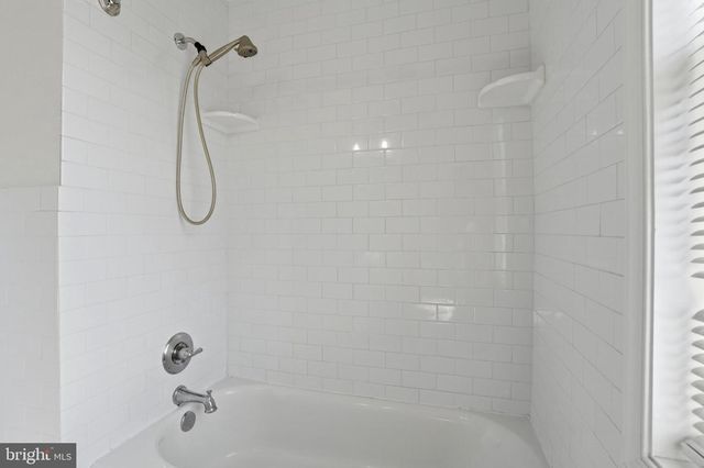 1 TRENT RD, Wynnewood, PA 19096