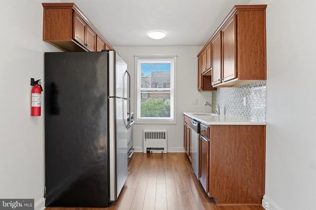 1 TRENT RD, Wynnewood, PA 19096