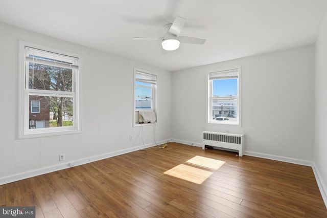 1 TRENT RD, Wynnewood, PA 19096