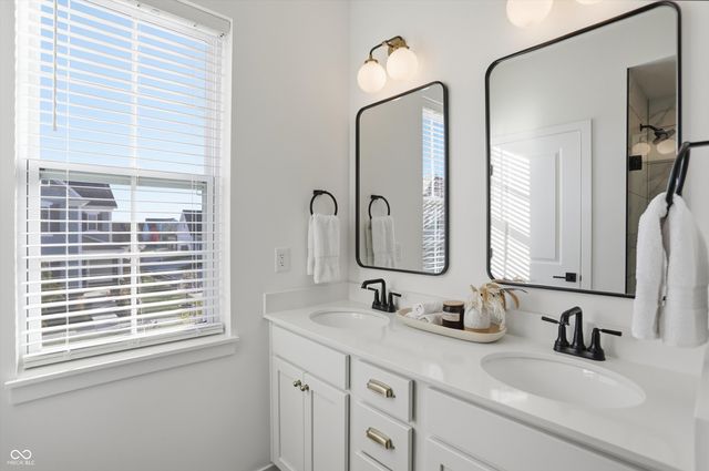 1923 Ponsonby Drive, Westfield, IN 46074