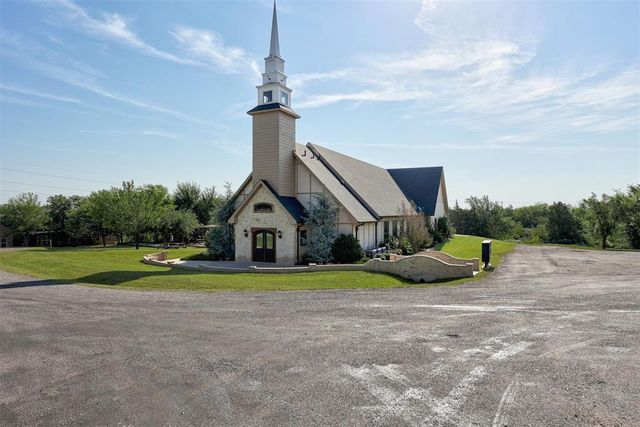 2545 Sandplum Lane, Goldsby, OK 73093