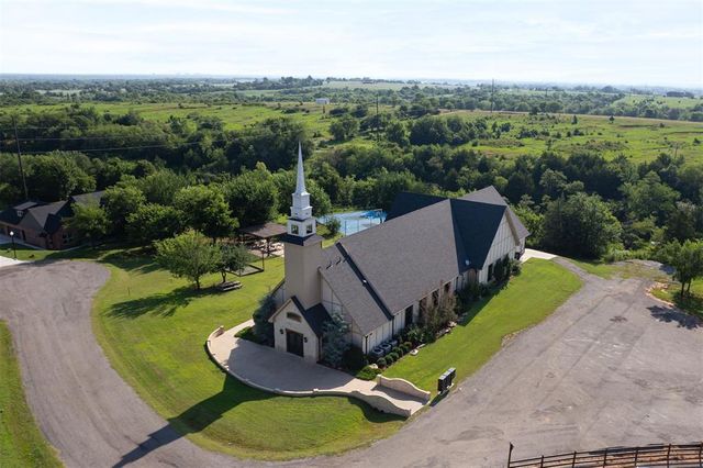 2545 Sandplum Lane, Goldsby, OK 73093