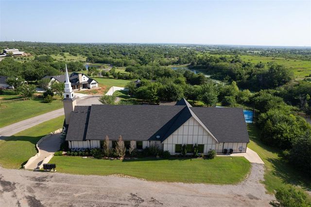 2545 Sandplum Lane, Goldsby, OK 73093