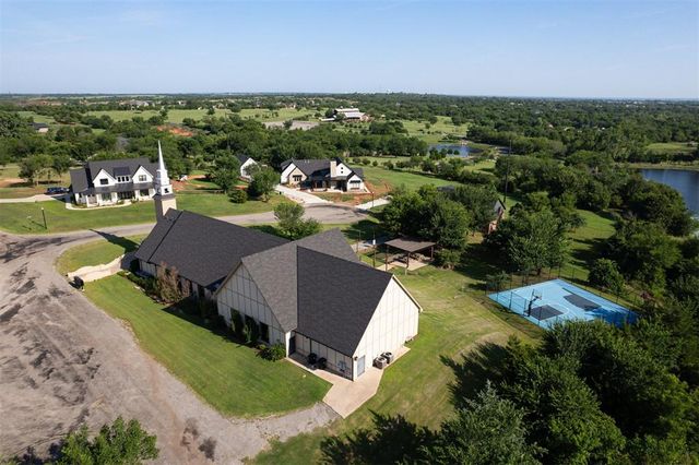 2545 Sandplum Lane, Goldsby, OK 73093
