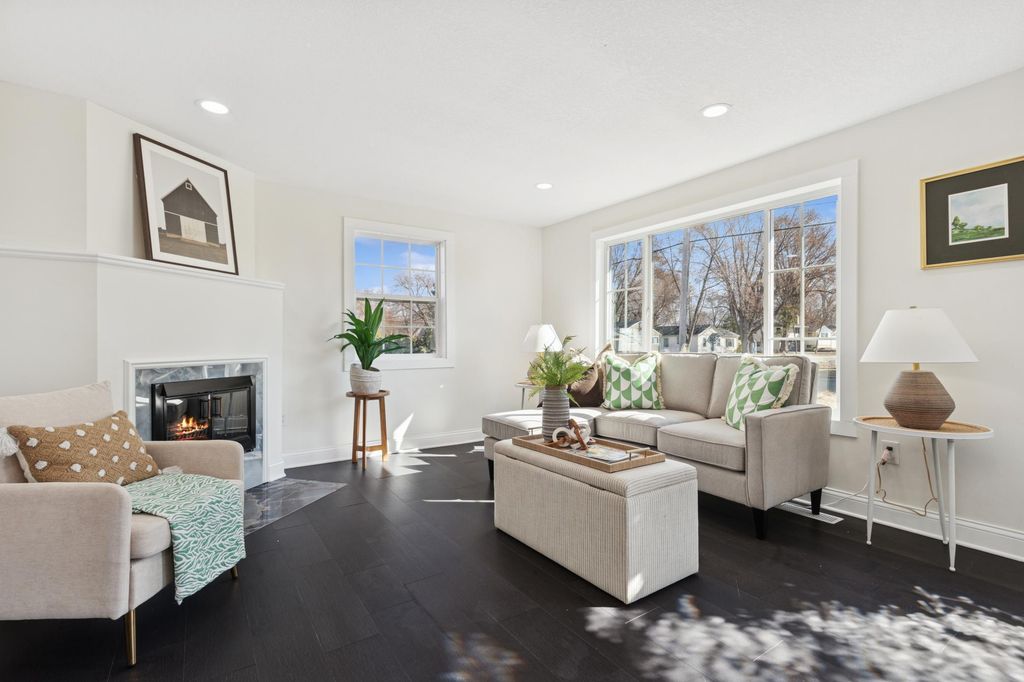 1335 Hampshire Avenue N, Golden Valley, MN 55427