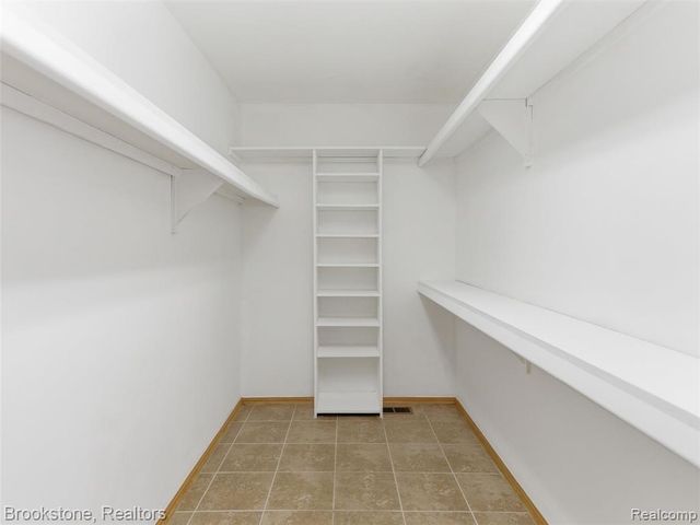 6512 White Lake Road, Clarkston, MI 48346