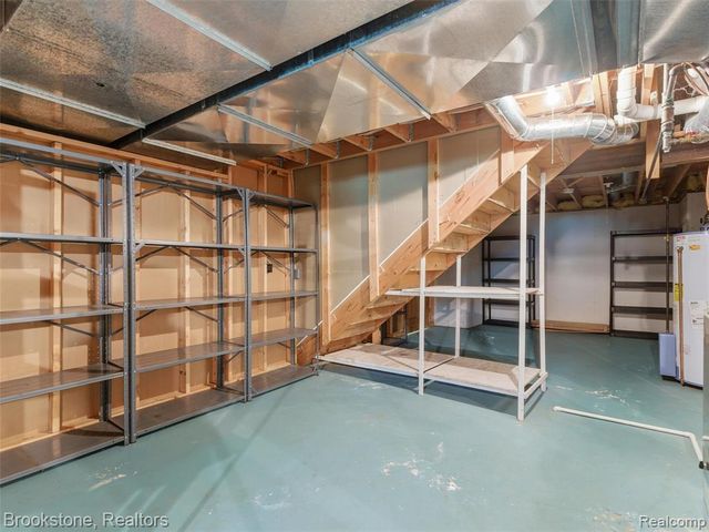 6512 White Lake Road, Clarkston, MI 48346