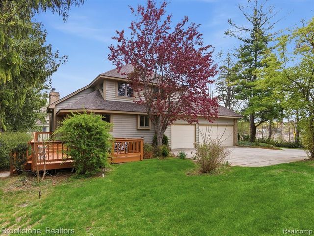 6512 White Lake Road, Clarkston, MI 48346