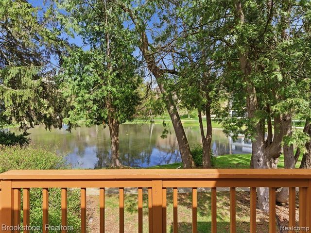 6512 White Lake Road, Clarkston, MI 48346