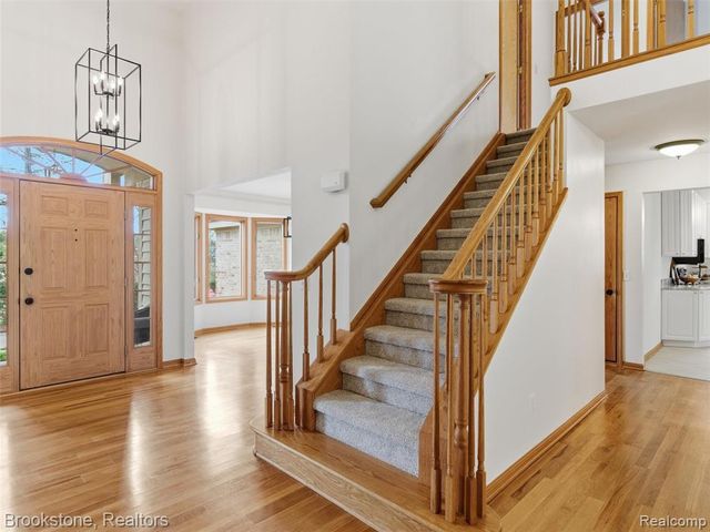 6512 White Lake Road, Clarkston, MI 48346