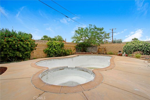 27016 Ramona Vista, Hemet, CA 92544