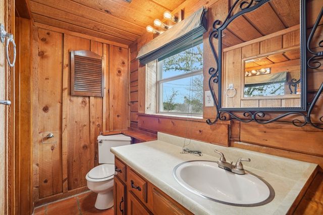 5626 FM 3240, Bandera, TX 78003