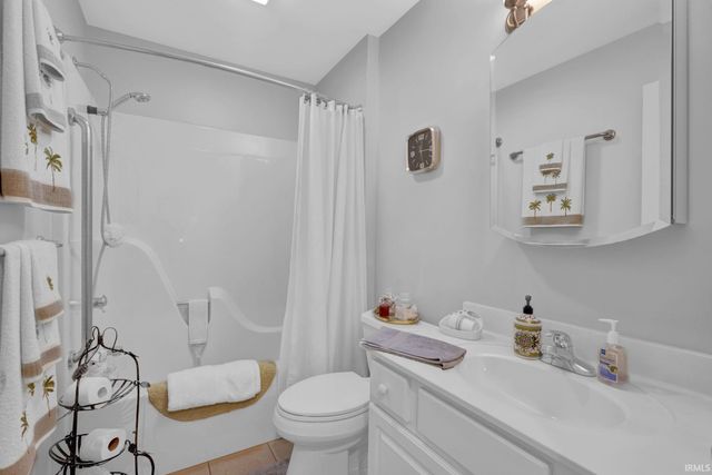 3314 Renee Dr. Common, Evansville, IN 47711