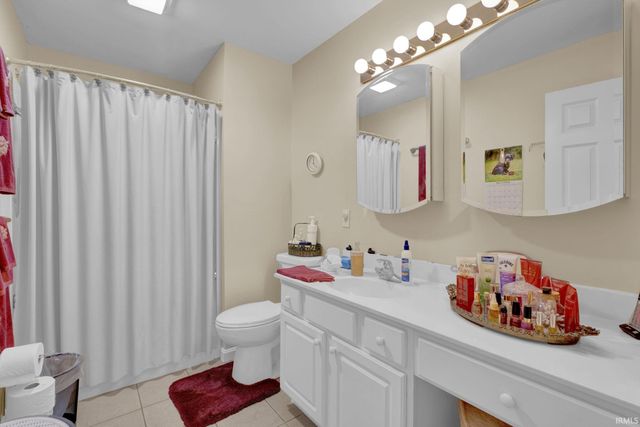 3314 Renee Dr. Common, Evansville, IN 47711